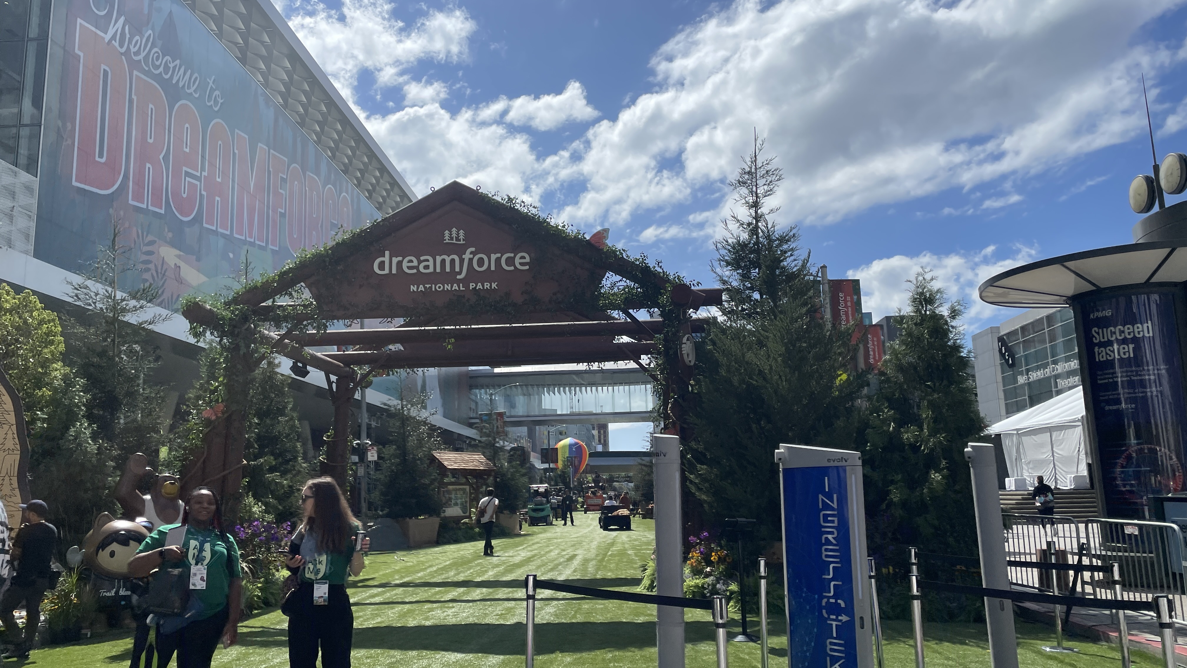 The "Welcome to Dreamforce" entrance at Dreamforce 2022 in San Francisco — the 2026 edition was where Salesforce unveiled AIforce, Koa, and long-horizon Agentforce agents